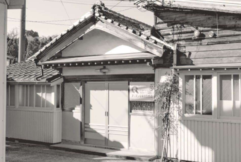 モノクロの工場